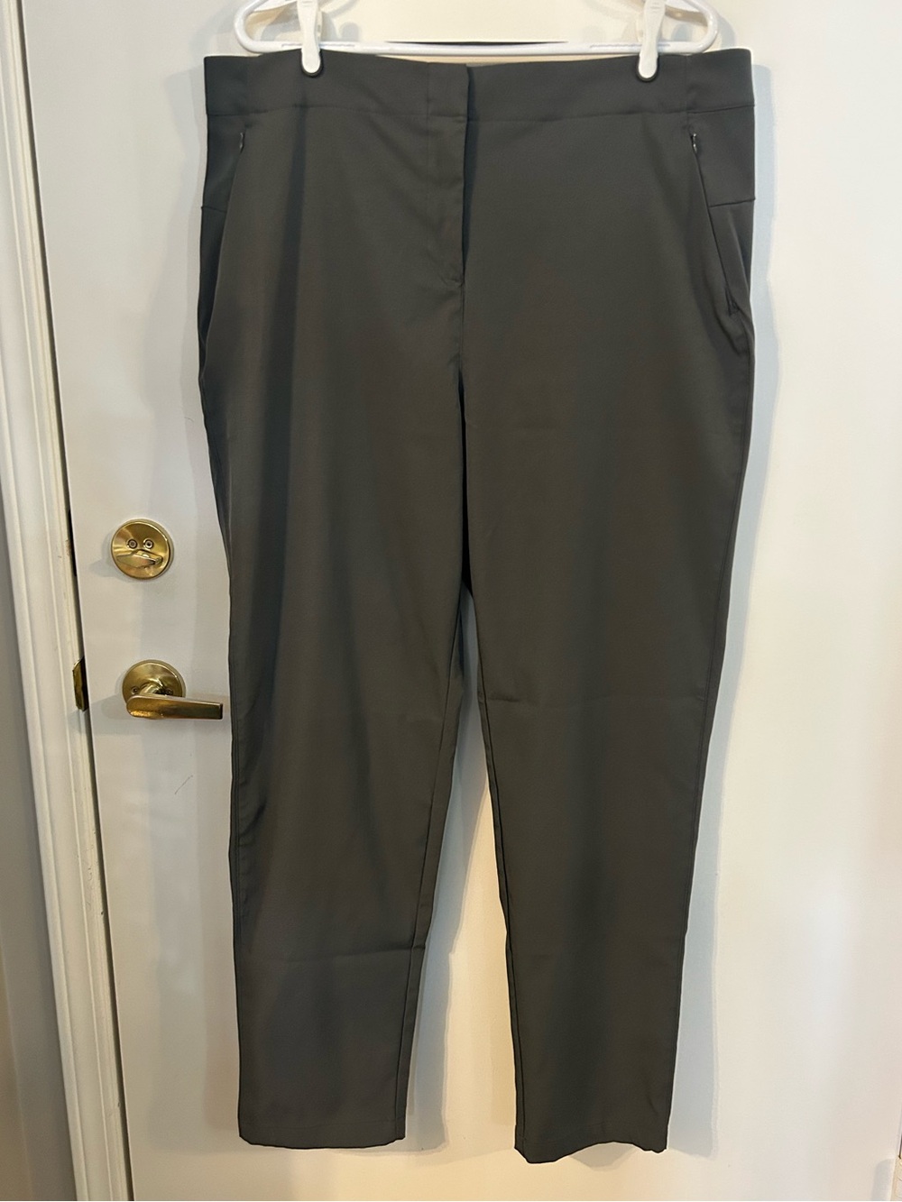 Lole Women’s Grey Straight-Leg Pants Elastic Waist Clasp and Zipper Closure. 16